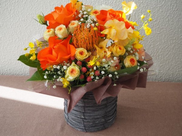 画像1: 季節のお花で・おすすめアレンジ50 (1)